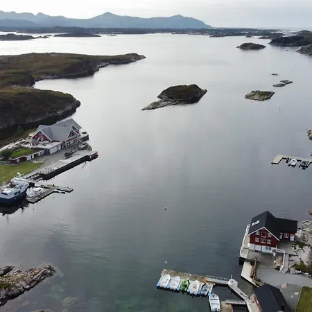 Atlantic Road Seaside Housing * Litlrossoya