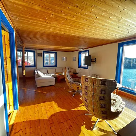 Atlantic Road Seaside Housing Litlrossoya