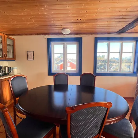 Atlantic Road Seaside Housing Apartment Litlrossoya