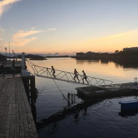 Atlantic Road Seaside Housing Appartamento Litlrossoya